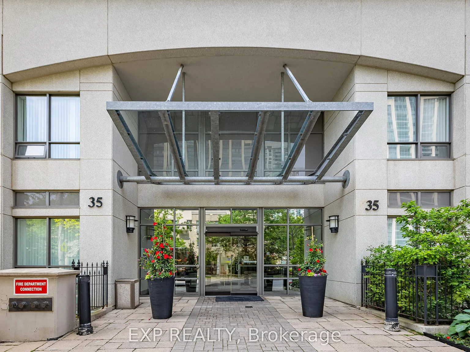 Pearl Condo — Photo 3