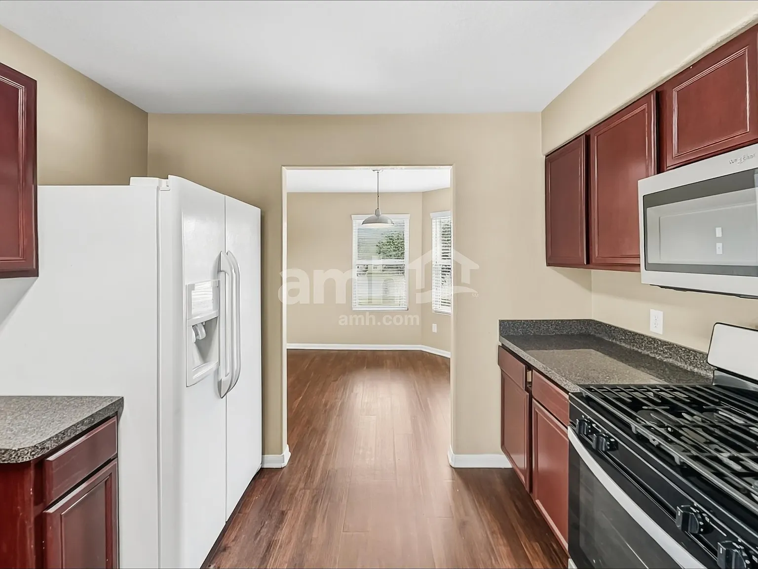 4 bed, 2.5 bath, 2144 sqft, $2,000 — Photo 3