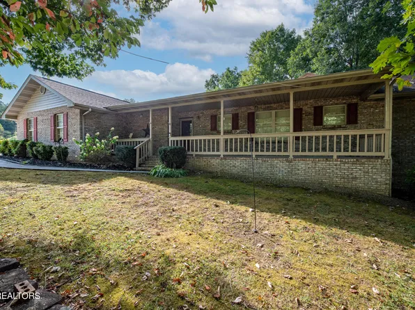 3661 Boxwood Ln, Sevierville, TN 37862