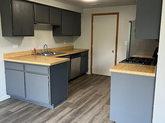 2nd image of 2151 Wildwood Ln