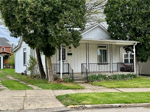 1105 Lane Ave, Natrona Heights, PA 15065
