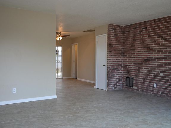 4th image of 7823 W Mulberry Dr