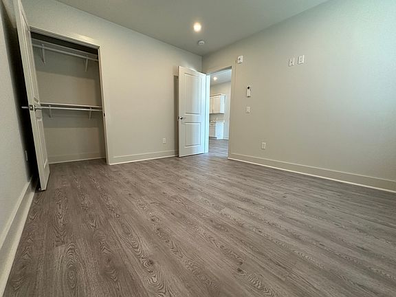 4th image of 386 Atwells Ave #1B