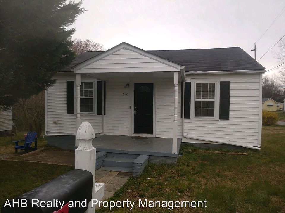 1st image of 920 Elm St
