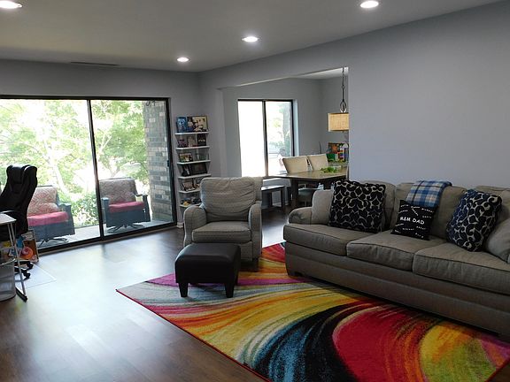 4th image of 2150 Valencia Dr APT 111A