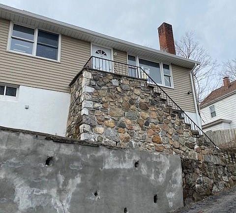 2nd image of 49 N Perkins Ave