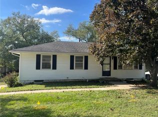 207 Lexington Rd, Pleasant Hill, MO 64080