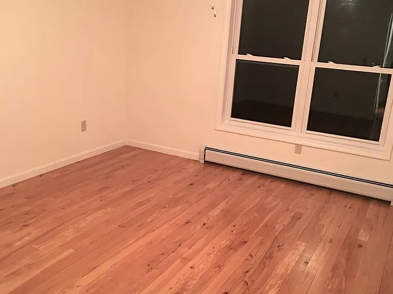 75 Sumner Ln #C — Photo 10