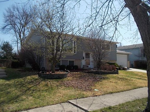 2nd image of 15451 Warwick Dr
