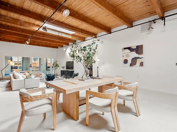 33 Sleeper St APT 606, Boston, MA 02210