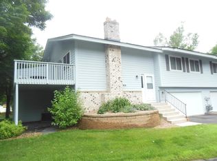 11105 Vessey Cir, Bloomington, MN 55437