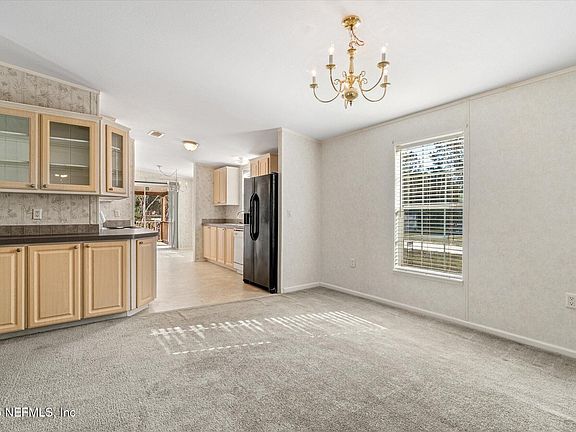 5th image of 106 MARYLAND Avenue