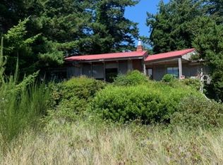 598 Rhododendron Dr, Florence, OR 97439