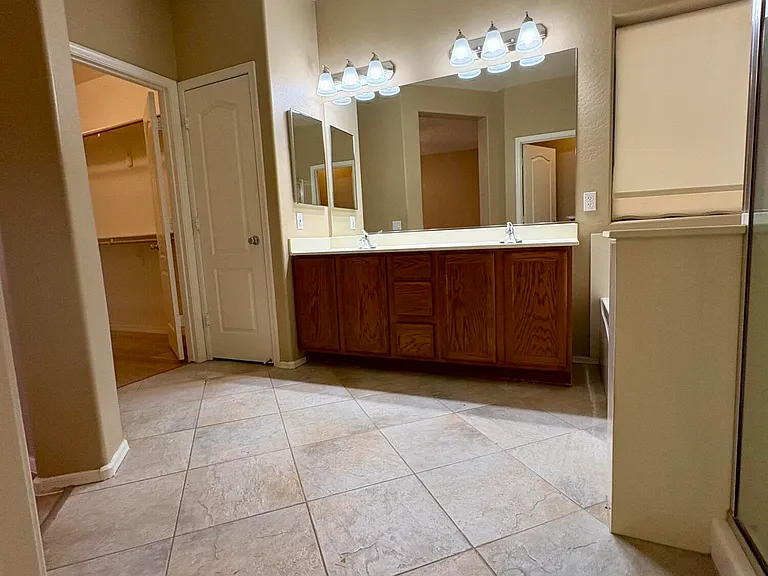 8234 W Salter Dr — Photo 20