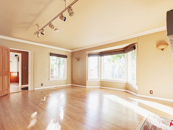 5th image of 1636 Angelus Ave