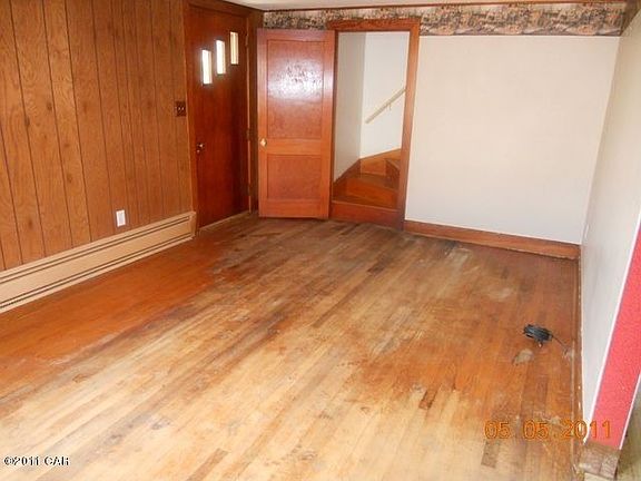 3rd image of 771 Franklin Ave