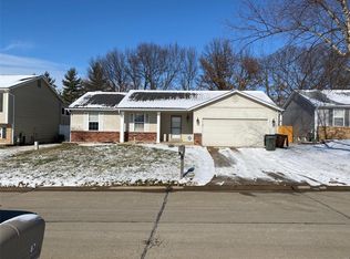 86 Four Winds Dr, Saint Peters, MO 63376