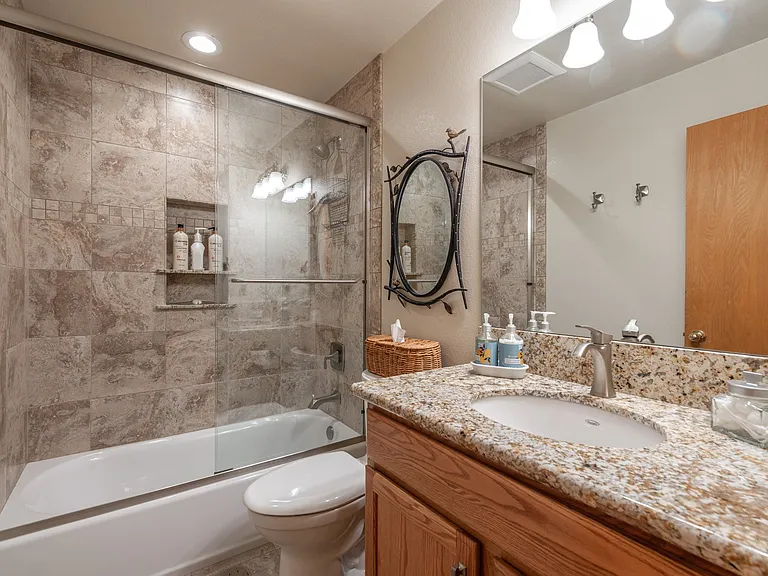 7611 Kingswood Dr — Photo 5