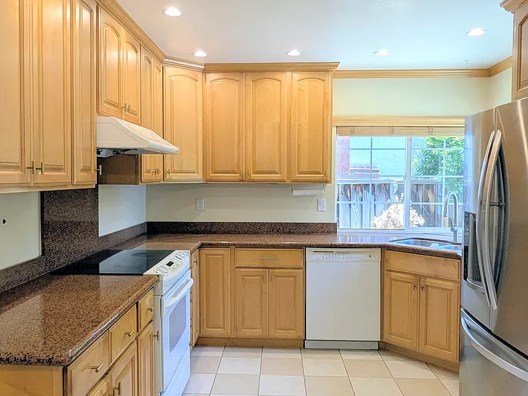 5850 Amapola Dr — Photo 6