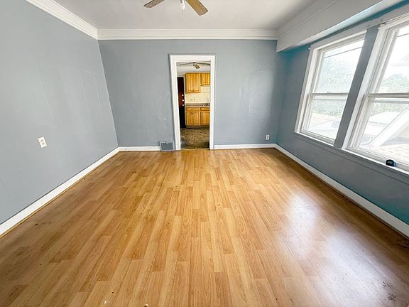 5th image of 4822 E 84th St