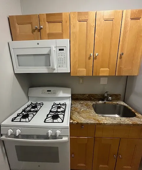 4015 9th St NE #4 — Photo 30