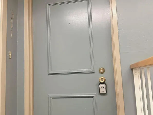 450 N Civic Dr APT 311, Walnut Creek, CA 94596