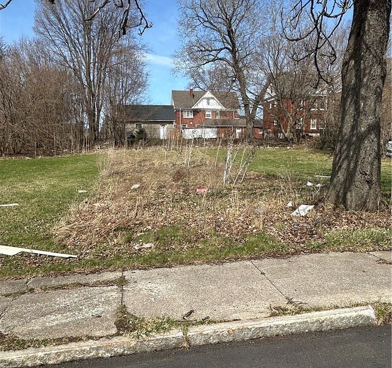 1st image of 1418 Robinson Ct