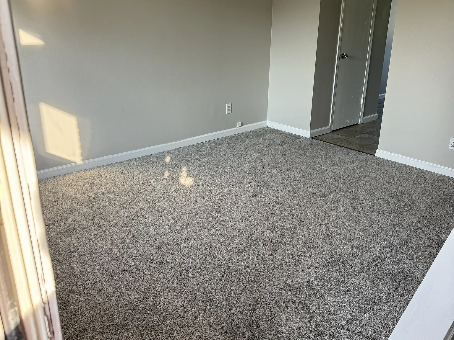 2 bed, 1.5 bath, 900 sqft, $1,350 — Photo 2