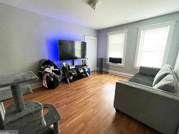 4th image of 3609 Brooklyn Ave #2