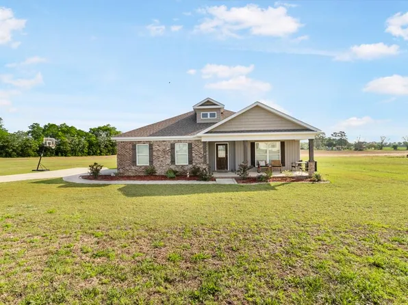 1205 Sandbed Rd, Newton, AL 36352