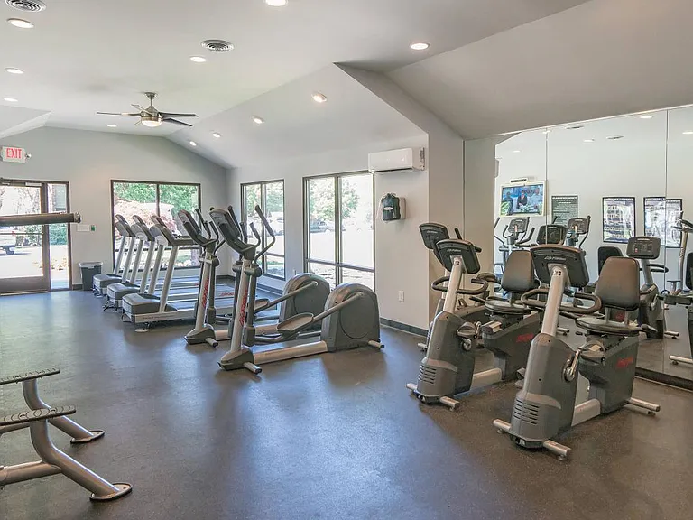STATE-OF-THE-ART FITNESS CENTER