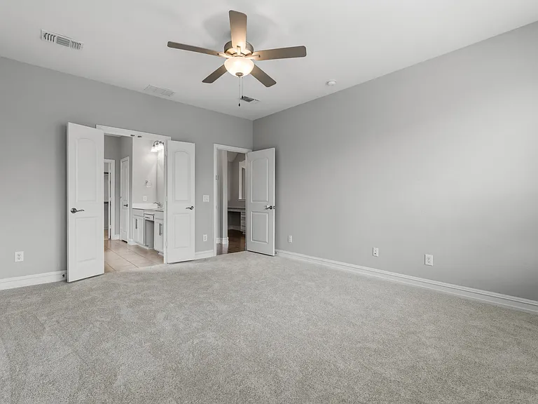 5901 Silverhollow Dr — Photo 10