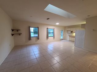 360 S Lakeview Dr APT 5, Lake Helen, FL 32744
