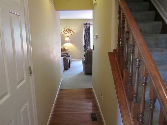 4th image of 10258 Cardigan Dr
