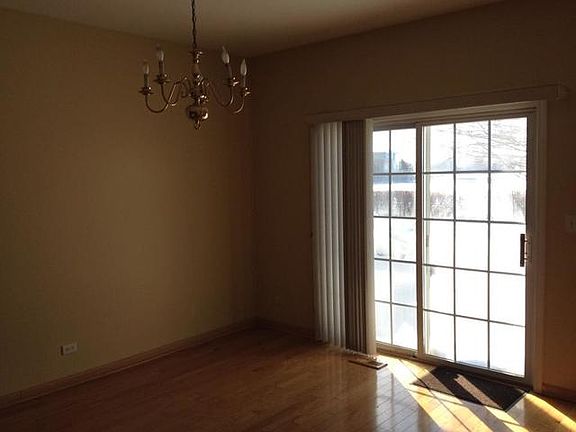 5th image of 819 Stuarts Dr