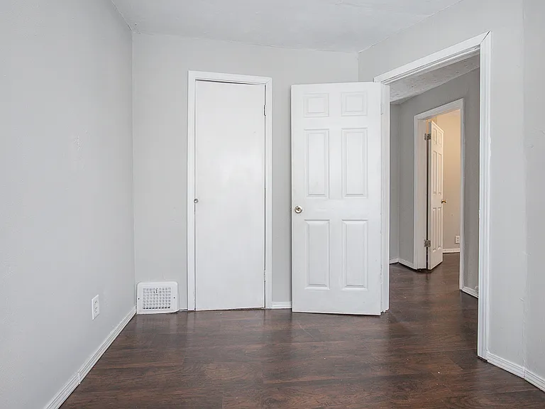 3409 W 86th St — Photo 10