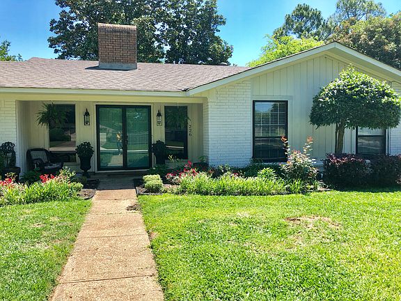 4th image of 226 Lancashire Dr