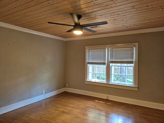 5th image of 604 S Scott St #A