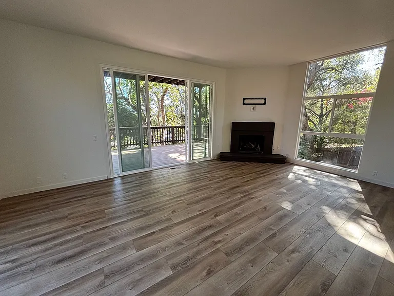 827 Cheltenham Rd — Photo 8