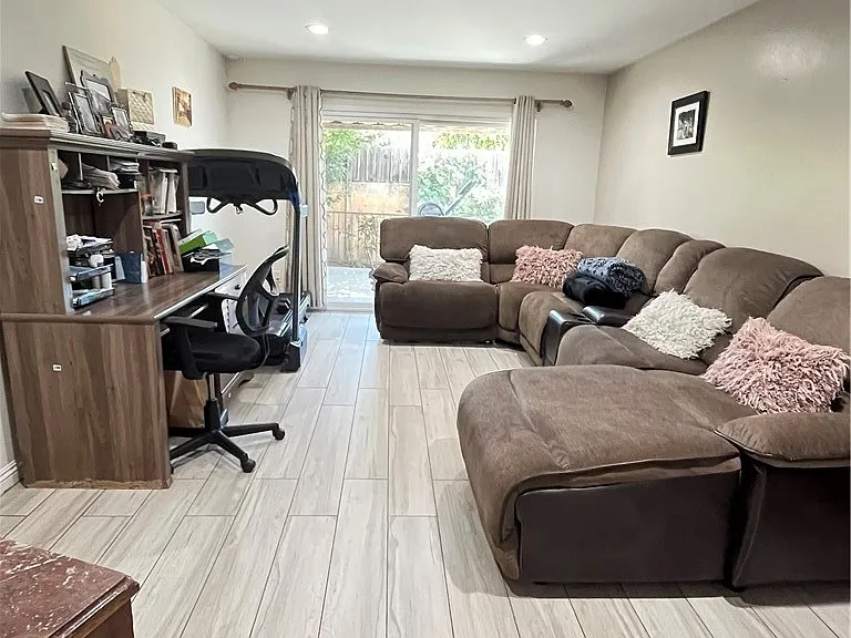 6251 Chimineas Ave — Photo 11