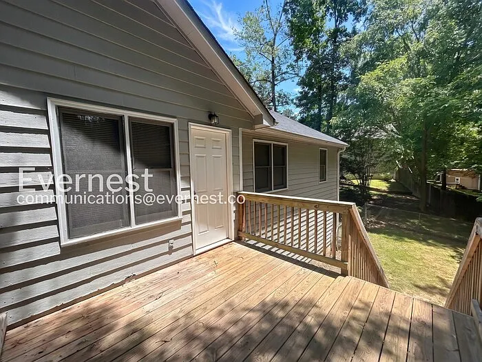 313 Silverthorne Cir — Photo 16