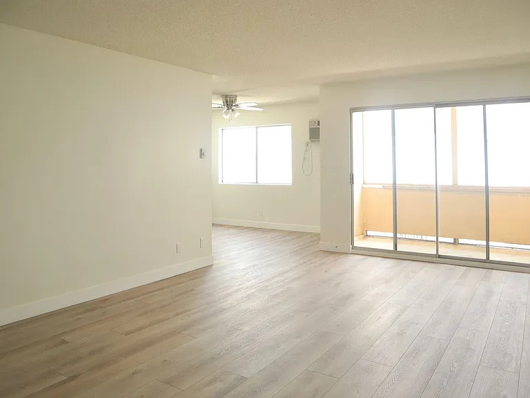 1740 Harvard Towers — Photo 8