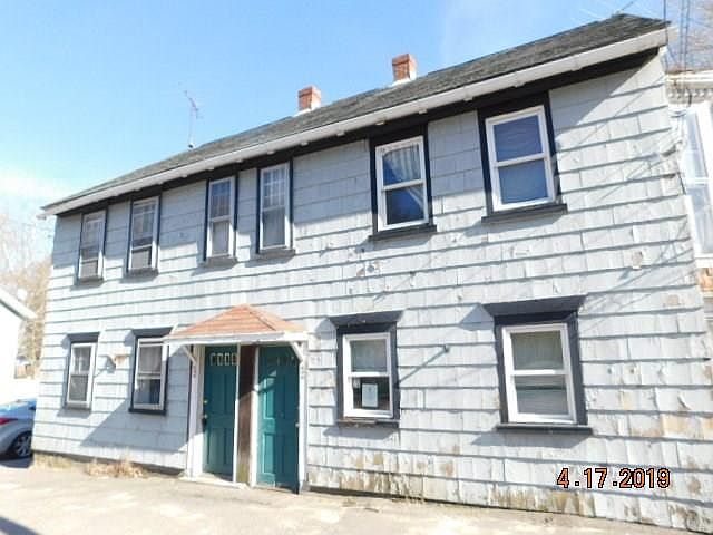 1st image of 490 Newport Ave