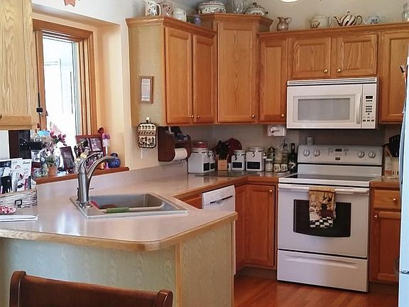3rd image of 6401 Woodbrook Ct