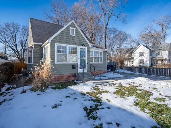 3218 Wright St, Des Moines, IA 50316