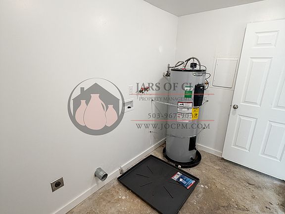 4th image of 1548 Park Ave NE #1534