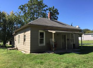 211 Mound St, Mound City, MO 64470