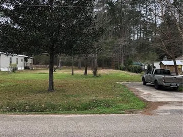 Hickory Dr, Covington, LA 70433