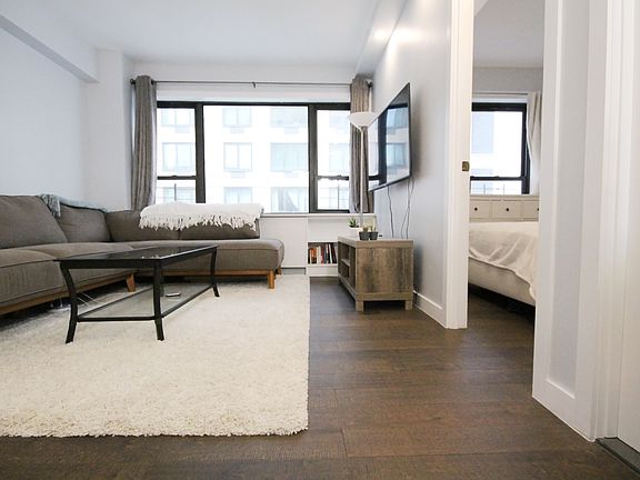5th image of 210 E 47th St APT 9B