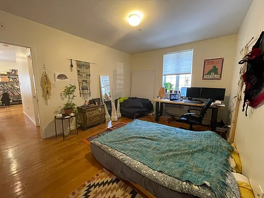 Rented by Compass | media 24